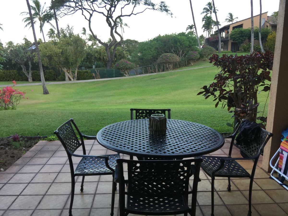9B Ekahi Village-Studio Bath, Garden View - 1 Minute Stroll To Beach! 와일레아마우이 외부 사진